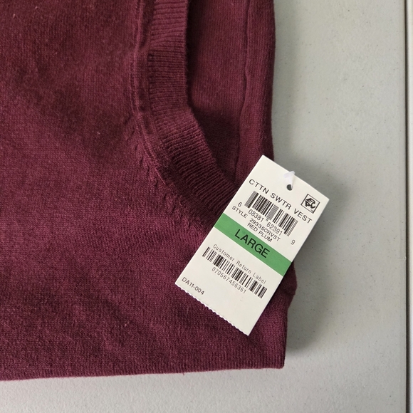 NWT Club Room Lightweight Red Plum Classic Fit Cotton Vest - Picture 4 of 6